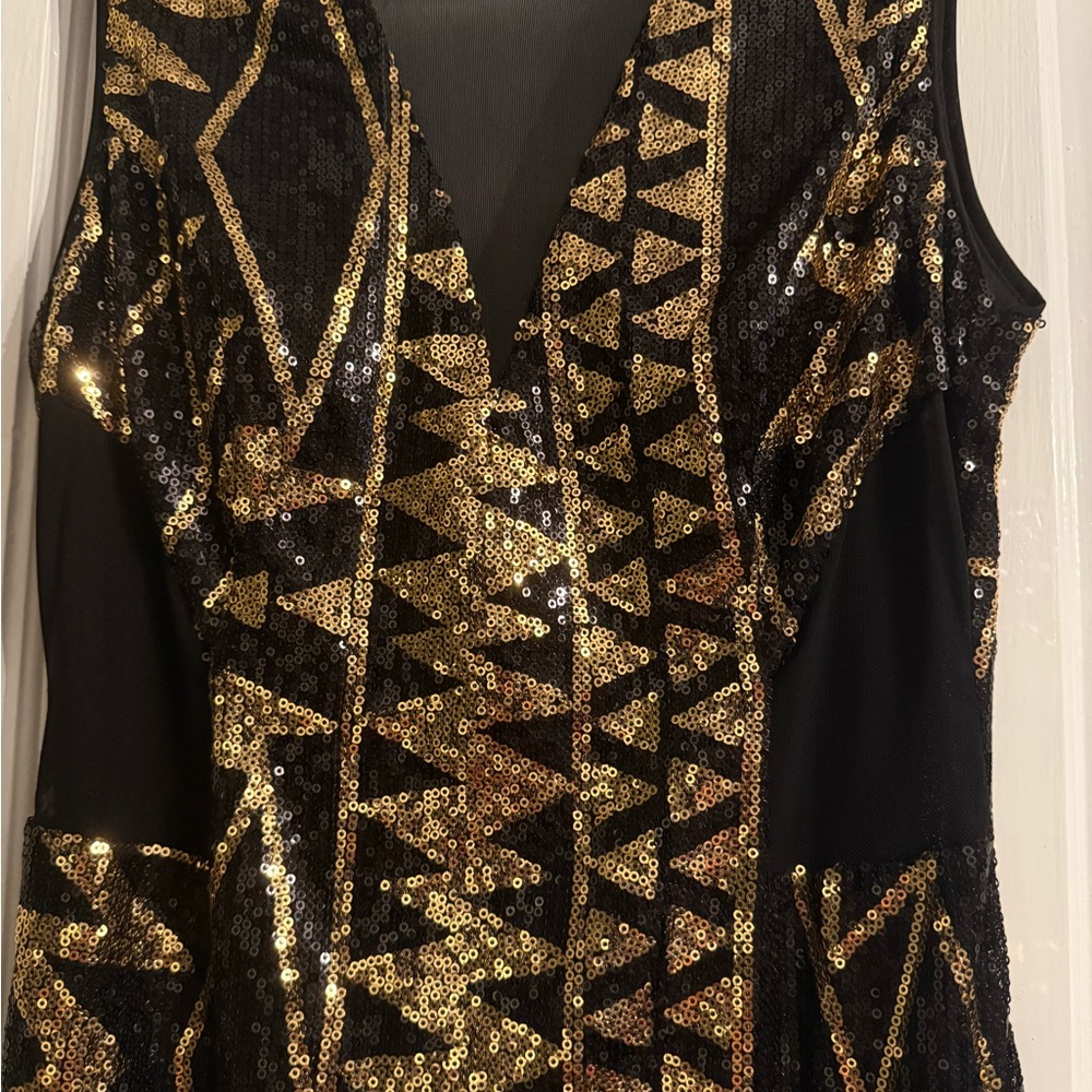 Black and Gold Sequin Dress - Picture 4 of 8